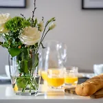Zwo Bad Salzhausen Tiny 4 *